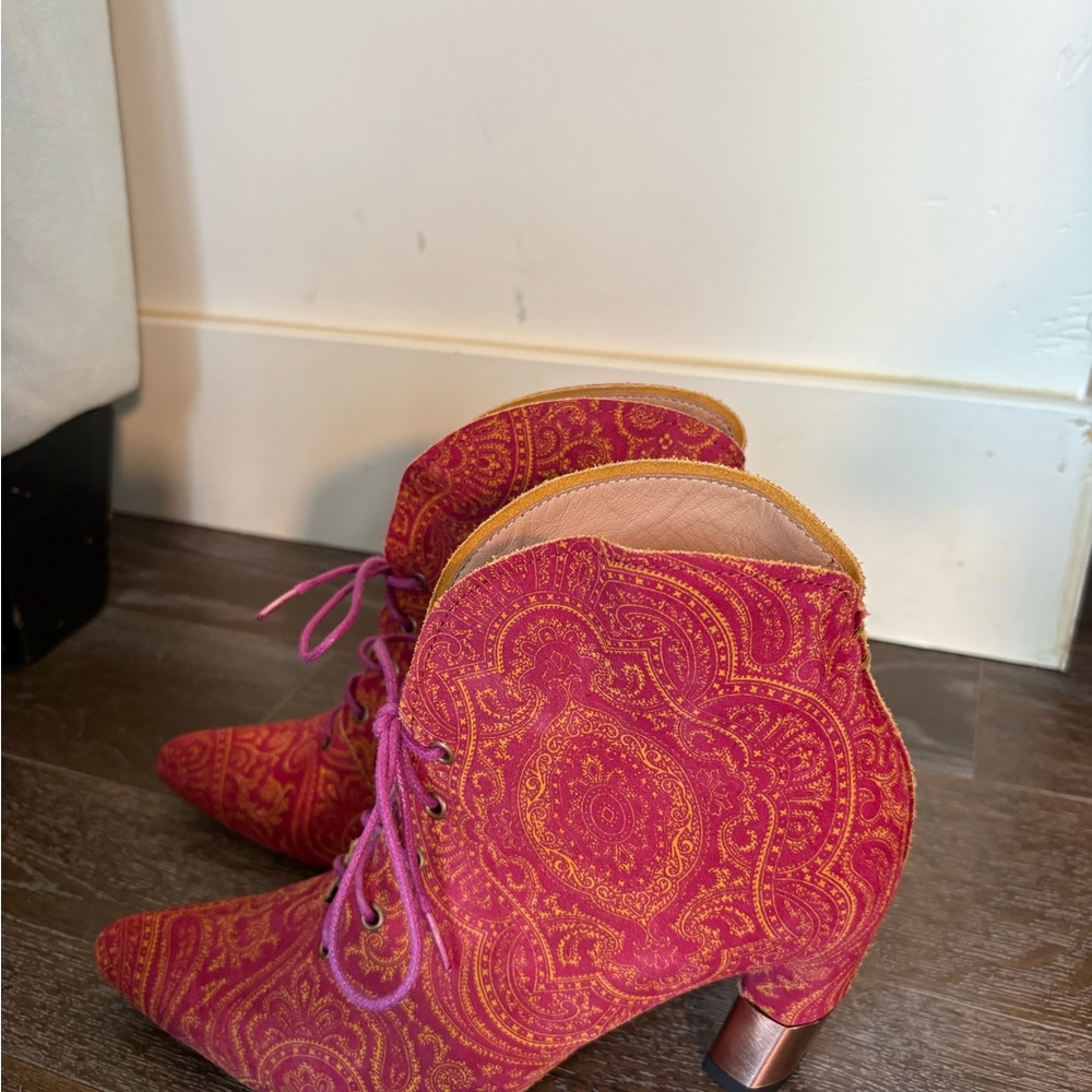 John Fluevog Paisley Lace-Up Ankle Boots - Picture 3 of 14